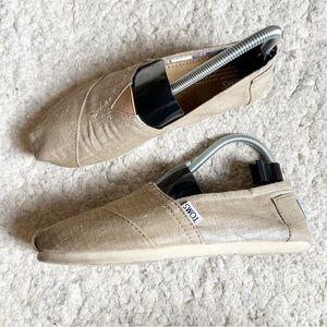 TOMS Metallic Shiny Tan Silverish Gold Classics Slip On Espadrille Sneakers